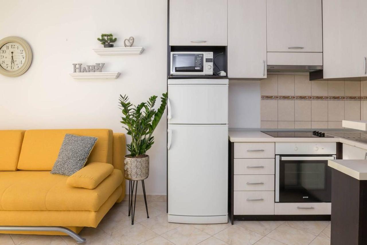 Lavica Seaside Apartments, * Podstrana